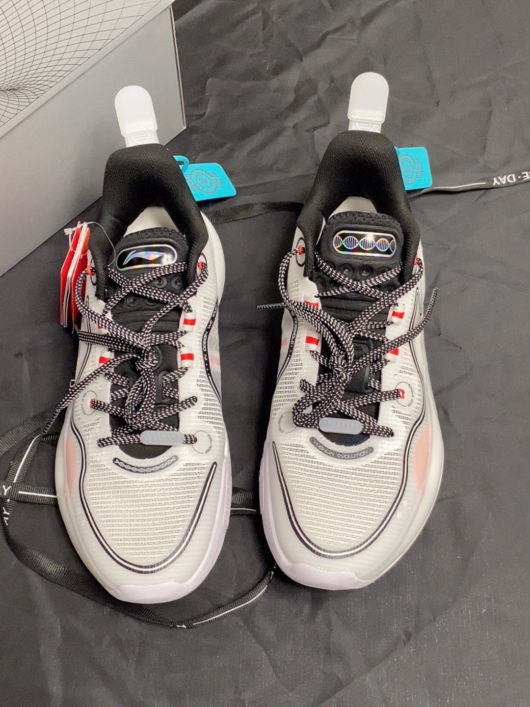 V5力克DRX，Jankos线上压制力十足强强对话八强赛，点燃全场激情