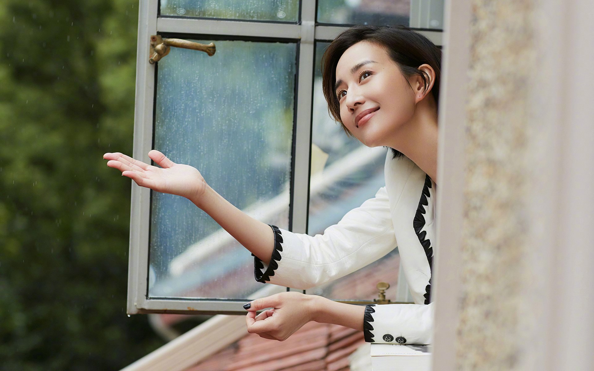 年度焦点之战,森林狼爆冷击败深圳队,拉文独揽风云接管比赛