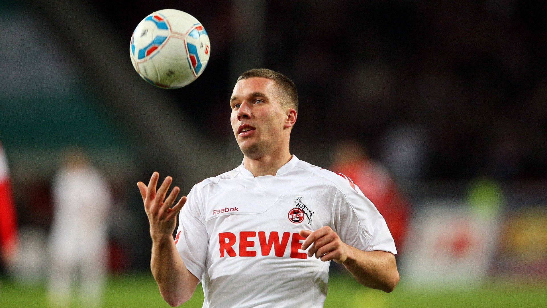 当德甲被装上轮渡，美国资本带走勒沃库森，而巴斯托尼在刷新纪录